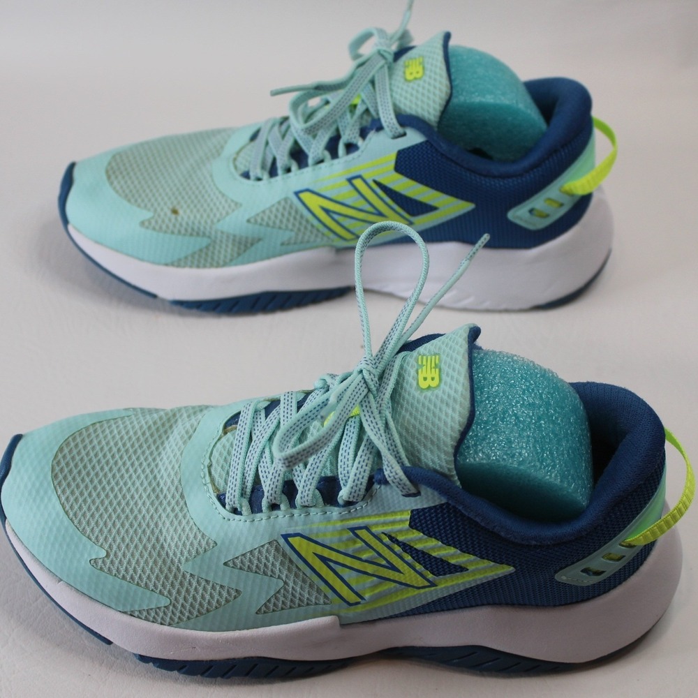 New Balance Running‎ Shoes Aqua Blue Yellow Size 5.5 Mens.